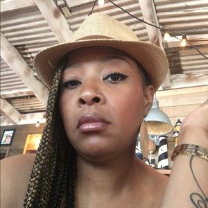 Meet your Posher, Phaedra